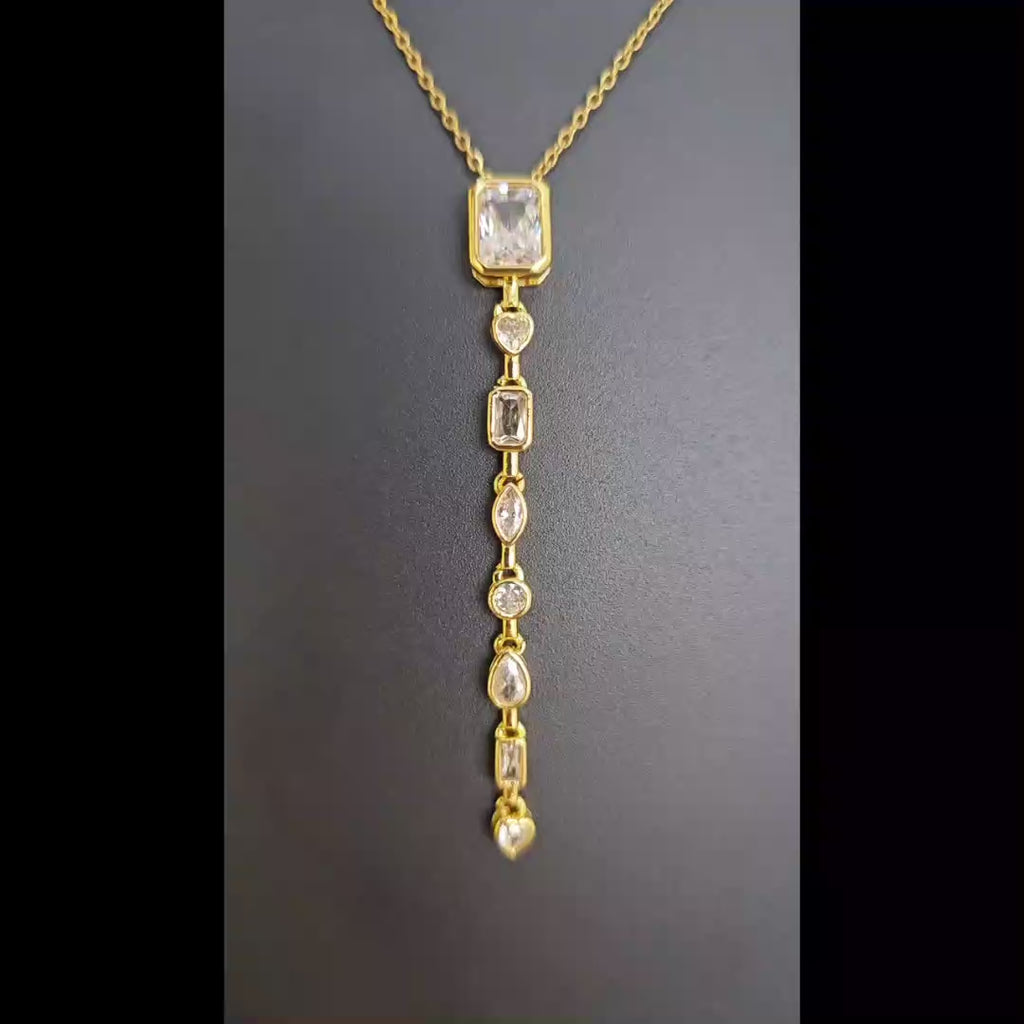 Elegant Drop Crystal Pendant Necklace (Gold Tone)